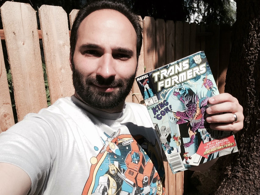 Transformers Review Issue 54: King Con!