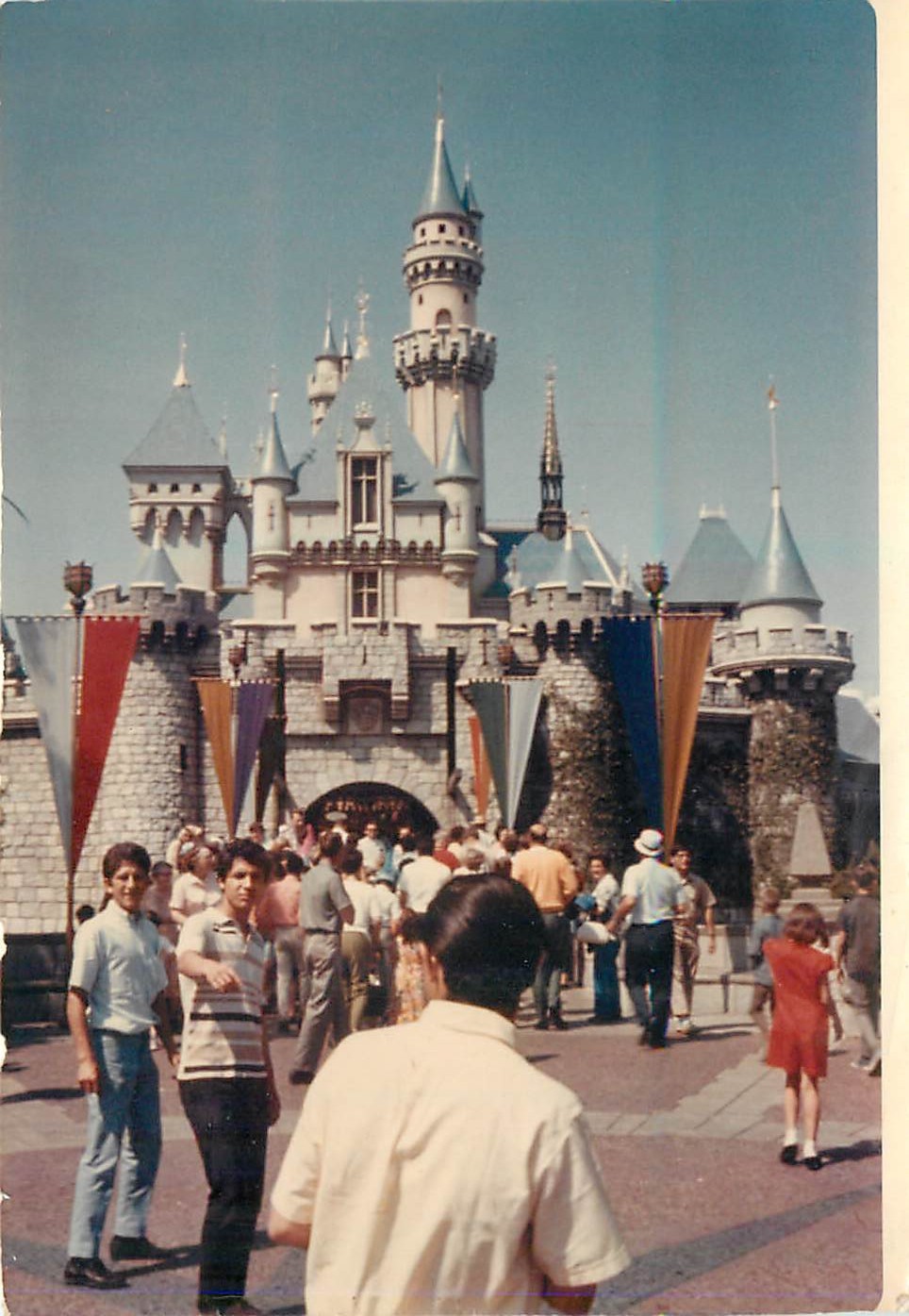 Found Disneyland Photos From 1972